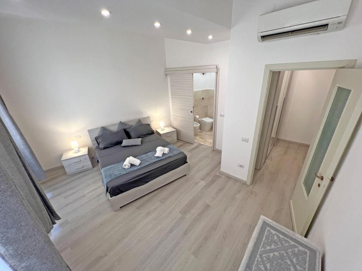 Camere In Centro Cagliari Buitenkant foto